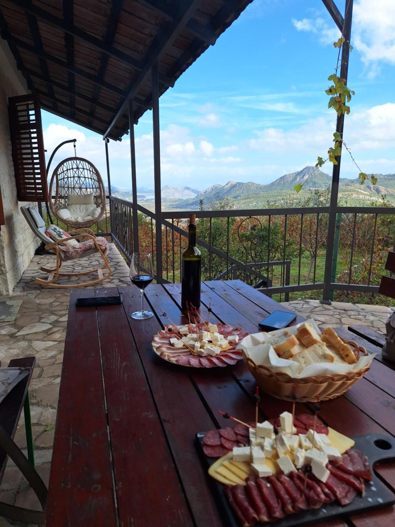 Banjo Rustic House Lake View Virpazar Bagian luar foto