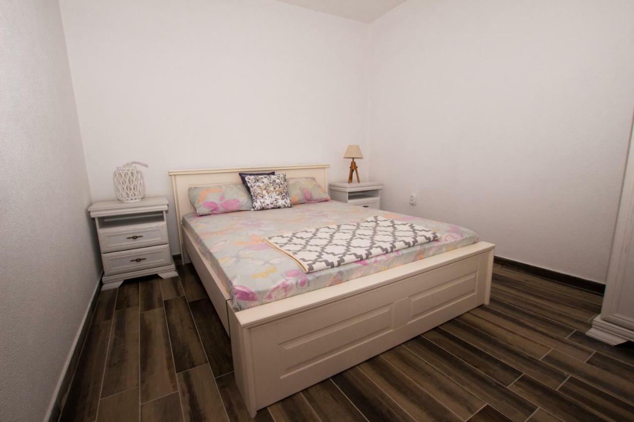 Banjo Rustic House Lake View Virpazar Bagian luar foto